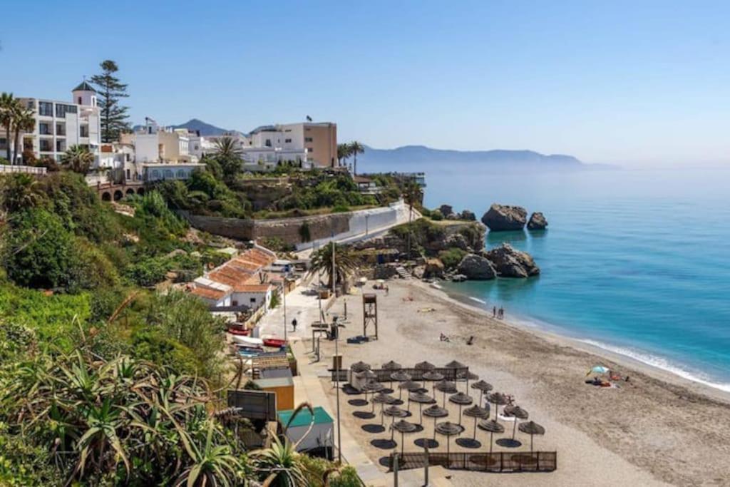 Central 2 Bedroom With Sea Views, Acapulco Playa, Nerja Exterior photo