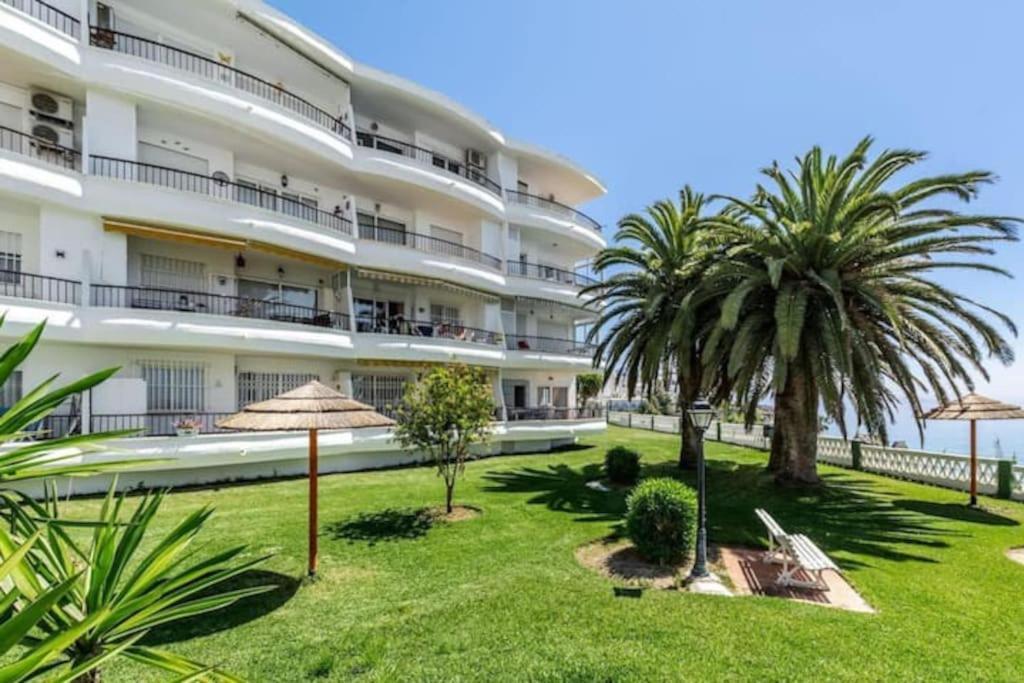 Central 2 Bedroom With Sea Views, Acapulco Playa, Nerja Exterior photo